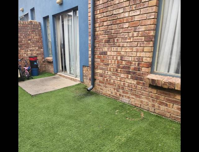 2 BEDROOM APARTMENT FOR SALE IN AMBERFIELD